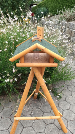 Futterhaus Zaunkönig mit Silo grün